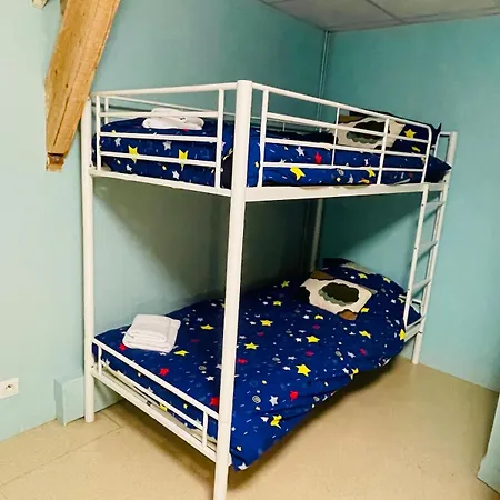T4 Spacieux Au-dessus D'un Centre Equestre, Proche Bord De Apartment